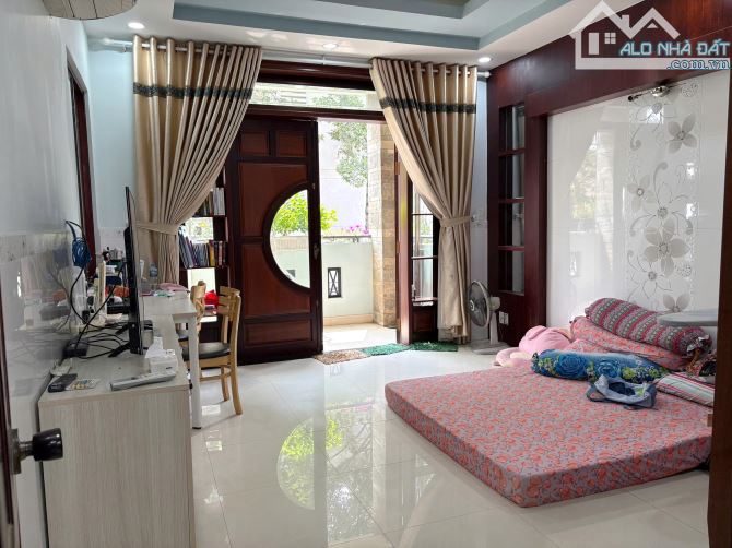 Bán biệt thự MT Phạm Nhữ Tăng ( Cao Lỗ ) P4 Q8 - 2