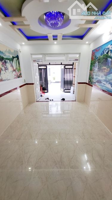 BÁN NHÀ RIÊNG 5 TẦNG - HXH 8M HT 17 - 54 M2 - KHU PHÂN LÔ VIP - 4PN - NHỈNH 6 ĐỒNG - Q12 - 2