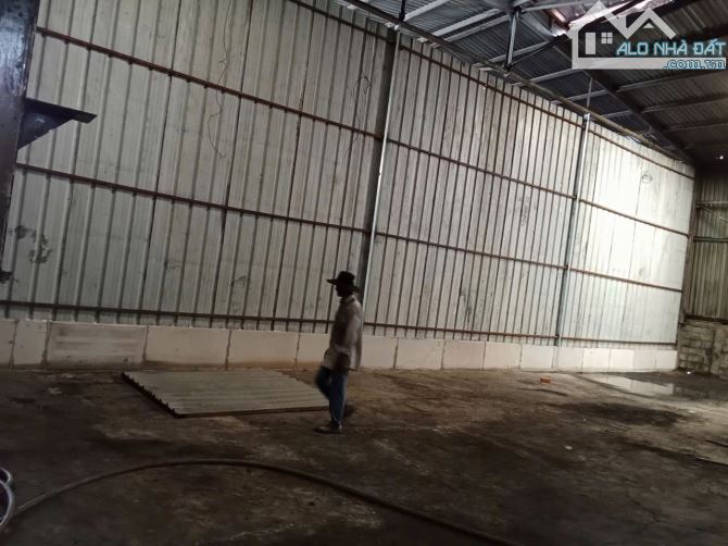 Xưởng Dĩ An 350m/18tr gần Thủ Đức QL 1A - 2