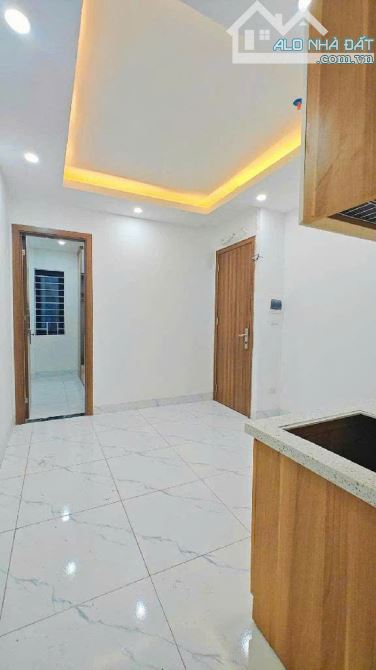 Bán CCMN Mỹ Đình 2 ngủ đủ đồ mới xây thoáng, bếp rộng, ngõ thoáng 50m2 giá nhỉnh 1 tỷ - 2