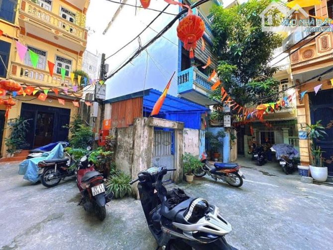 MẢNH ĐẤT ĐẸP SÓT LẠI GIỮA BA ĐÌNH - DT 65M2 - SÂN RỘNG - CHỦ GỬI BÁN GẤP - 2