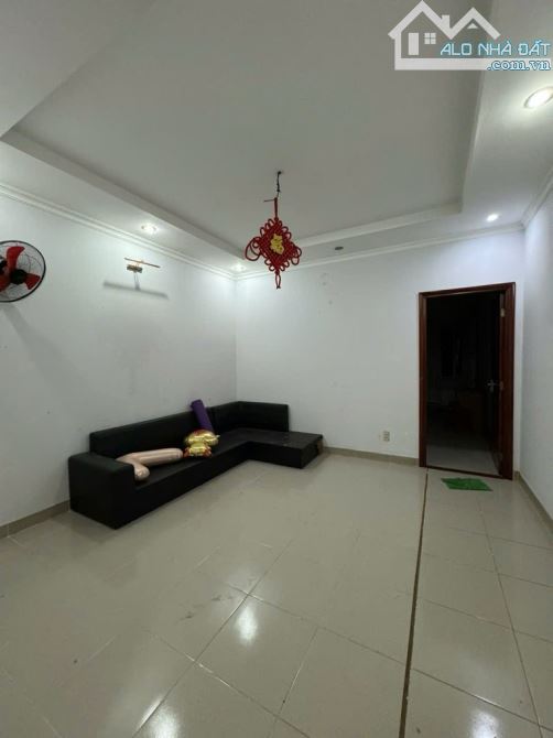 HOT, BÁN GẤP NHÀ CAO XUÂN DỤC [P12, Q8] DT: 83M2(4.3 X19) 4T, 6PN, 5WC CHỈ 7.3 TỶ - 2