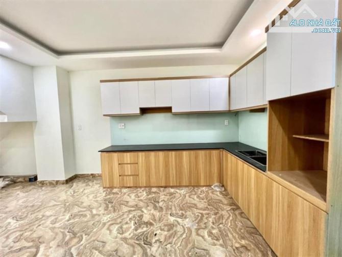 Bán nhà Q12 cách 30m ra Hà Huy Giáp-64m² 5 Tầng- Hẻm xe tải thông nhau-Giá 5.78 tỷ - 2