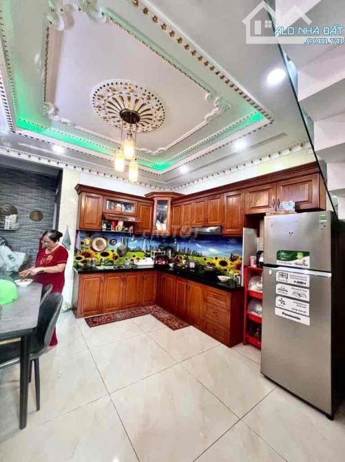 NHÀ 3 TẦNG HẺM NHỰA TRỊNH ĐÌNH TRỌNG GẦN ĐẦM SEN - DT 4X16 7 TỶ NHỈNH - 2