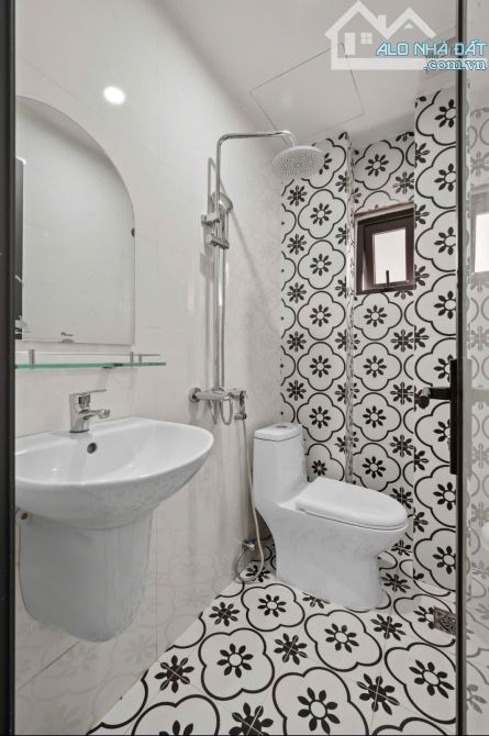 TOÀ CĂN HỘ 14 PHÒNG FULL NỘI THẤT - DÒNG TIỀN 1.2tỷ/Năm ~ 7%, CÁCH BIỂN 300m CHỈ 17.5tỷ - 2