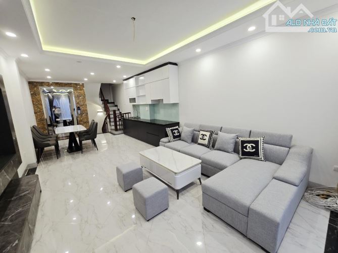 Bán Nhà Phố Cổ Linh -Thạch Bàn: 55m2x6Tầng, Full Nội Thất.Gía 9Tỷ Nhỉnh - 2