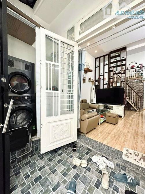 BÁN NHÀ GÒ VẤP, KẾ HẺM XE HƠI DƯƠNG QUẢNG HÀM, 50M², CHỈ 4.6 TỶ TL - 2