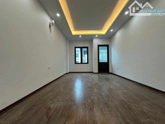 🏤NHÀ ĐẸP KIM CHUNG - DÂN XÂY ĐƠN LẬP - 20M RA Ô TÔ TRÁNH - HÀNG XÓM KĐT HINODE ROYAL PARK - 2