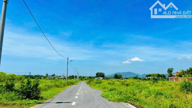 MẶT TIỂN TRẦN HUY LIỆU - TT ĐẤT ĐỎ- BRVT 🌈DT 10x37M -370m2 -120tc  Khu dân cư ở kín, - 2