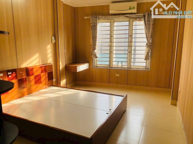 BÁN NHÀ THẠCH BÀN LONG BIÊN – 39M² – 5 TẦNG – 6,65 TỶ – FULL NỘI THẤT, GẦN Ô TÔ, NHÀ ĐẸP Ở - 2