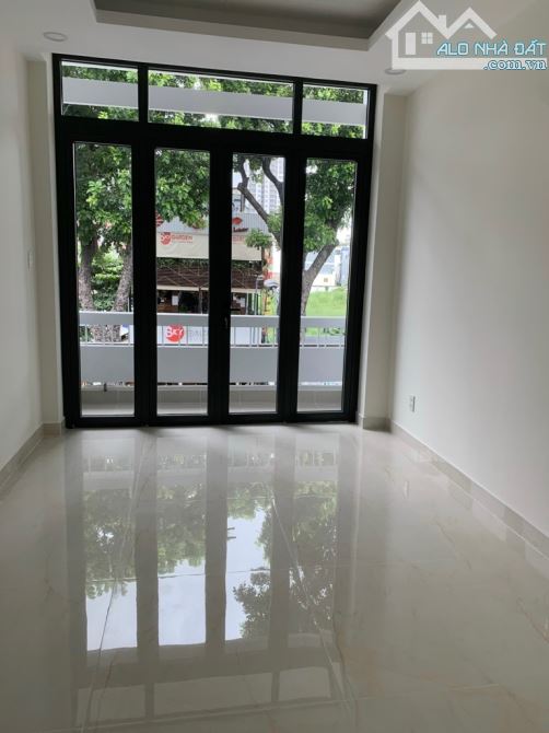 🏡 Mặt tiền Ba Tháng Hai – 4 tầng – đang cho thuê 20 triệu/tháng Mã căn: NTK-25.8-615 - 2