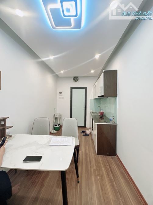 Bán tập thể dệt phố 8/3 sử dụng 35m2 gồm 2 ngủ 1 vs trung tâm quận Hai Bà Trưng - 2