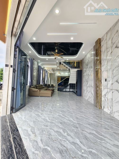 Bán nhà 2 mặt tiền giá rẻ, full nội thất, p.Bình Chuẩn, Tp.Thuận An chỉ 5,5 tỷ TL M6331 - 2