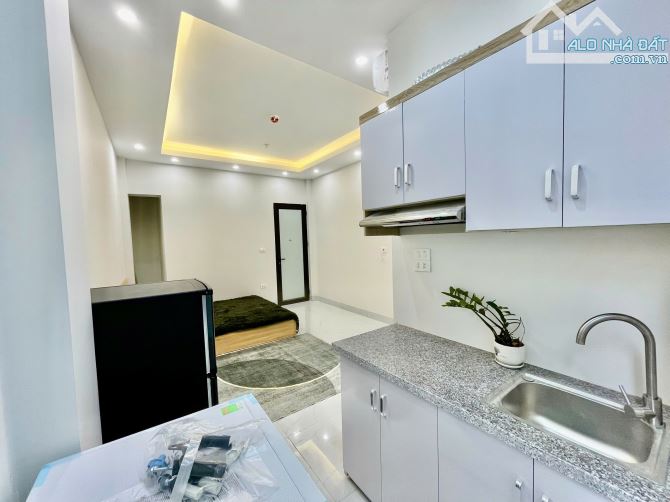 Cho Thuê CCMN Ngõ 43 Trung Kính Cầu Giấy 35m2 Studio Ban Công Giặt Riêng Thang Máy Full Đồ - 2