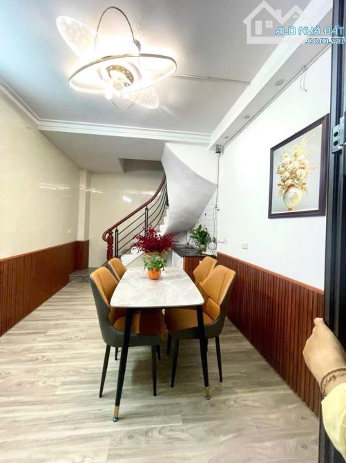Cần bán nhà 5 tầng phố Cầu Đất Hoàn Kiếm  sổ đỏ 3 phòng ngủ dt 20m 3mt giá 4 tỷ tặng nội t - 2