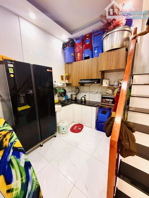 🌹NHÀ KIÊN CỐ SÁT CẦU NGUYỄN TRI PHƯƠNG QUẬN 8 - CHỈ 1 BƯỚC CHÂN QUA QUẬN 5, QUẬN 1 - 42M2 - 3