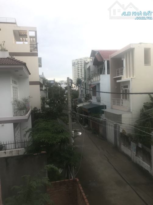 Gấp bán nhà Thủ Đức, giá 11.8 tỷ, 3 tầng, dt 150m2, cạnh Phạm Văn Đồng. - 3