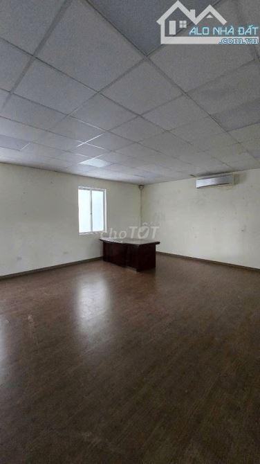 Cho thuê nhà 3 tầng ngõ 31 Phố Hoàng Cầu, Đống Đa. Giá: 31tr - 3
