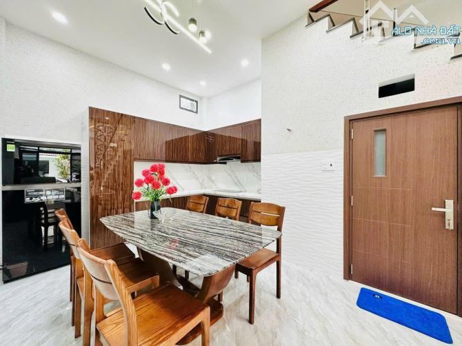Lên sóng căn nhà vị trí đắc địa hẻm 1/ ngay Đoàn Thị Điểm, PN giá 3.6 Tỷ / 55.9m2. SHR - 3