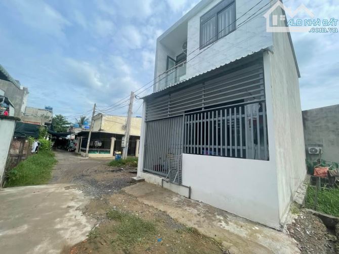 BÁN LÔ ĐẤT 75M2-GIÁ 1 TỶ -GẦN KHU CÔNG NGHIỆP TÂN ĐỨC - LIÊN HỆ CHO EM ĐI XEM ĐẤT - 3