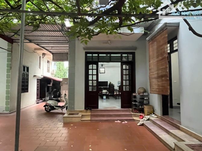 Bán mảnh đất đẹp tại Dịch Vọng Hậu, dt 254m, mt 15m, ngõ 3m - 3