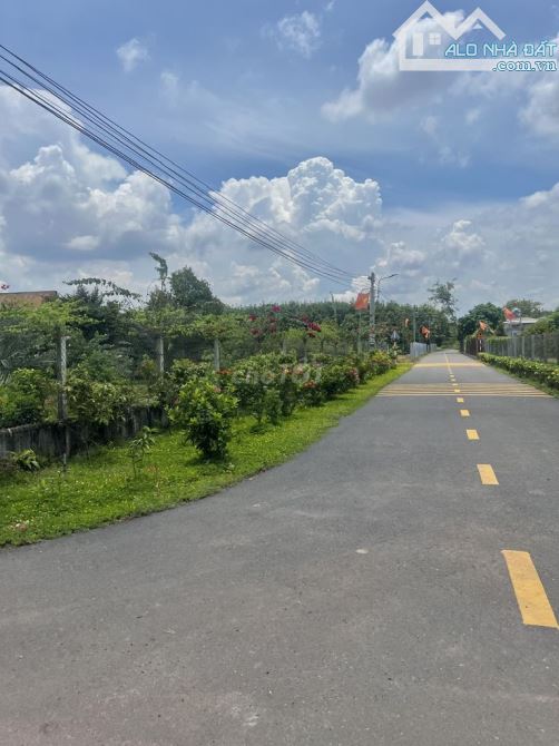 Cần bán gấp lô đất xào mặt tiền đường nhựa, 2000m2 bao phí giá tốt: 980 triệu - 3