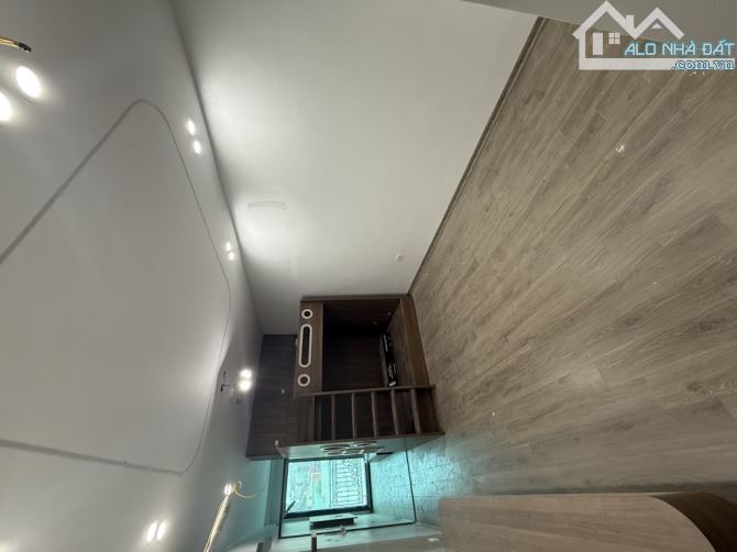 BÁN TOÀ NHÀ 9 TẦNG HẠNG SANG MỚI KOONG - DÒNG TIỀN ĐỈNH - Ô TÔ TRÁNH - 2 THOÁNG TRƯỚC SAU - 3