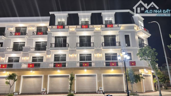 NHÀ LIỀN KỀ 4 TẦNG KDT BIỂN BÌNH SƠN - Phan Rang - 3