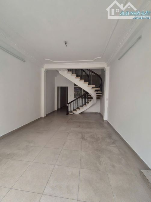 MT nguyễn quý anh. DT: 4x12m nhà 1 lầu. vị trí kinh doanh đông đúc. - 3