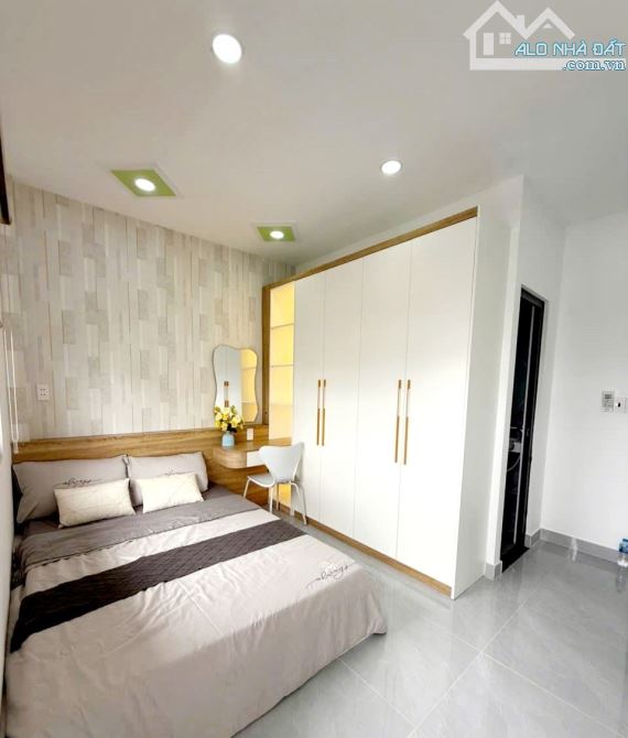 Quang Trung - Gò Vấp - 3 Tầng - 3.6 tỷ - Hẻm Ôtô nhà mới - Hoàn công - SHR - 3