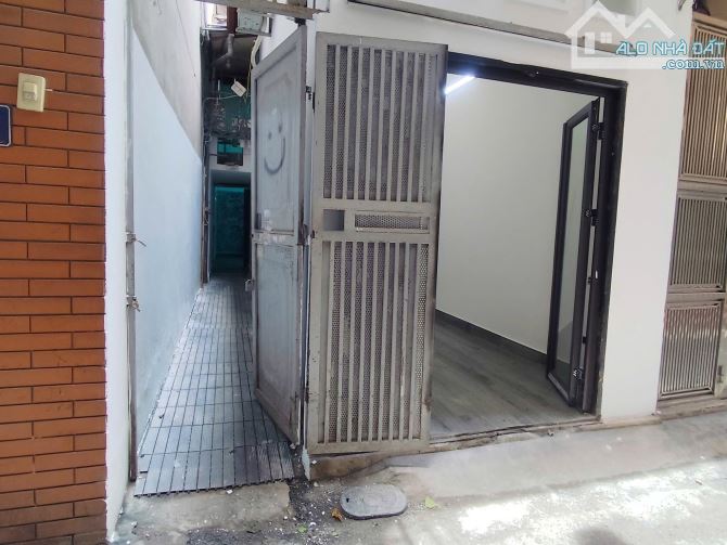 TRẦN CUNG – 40M2 – C4 – NGÕ THÔNG – GẦN ĐƯỜNG LỚN – 8.5 TỶ - 3