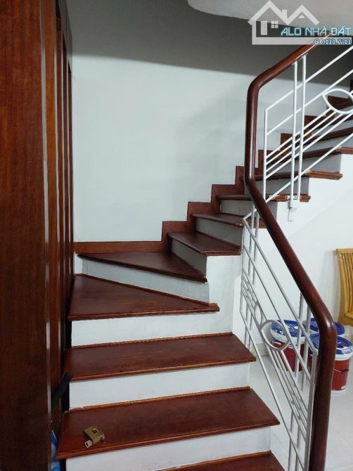 Phú Đô-Nam Từ Liêm - 40m×5 Tầng- Full Nội thất -10m ra Ô Tô - 3