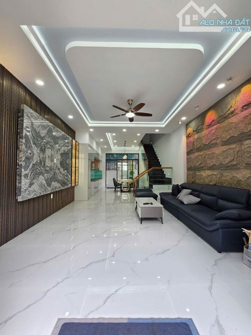 6,2Tỷ TL🔥Bán nhà Hoàn Công 1 trệt 3 lầu, Ngang 5m KDC Phú Hồng Thịnh, p.Bình An, Tp.Dĩ An - 3