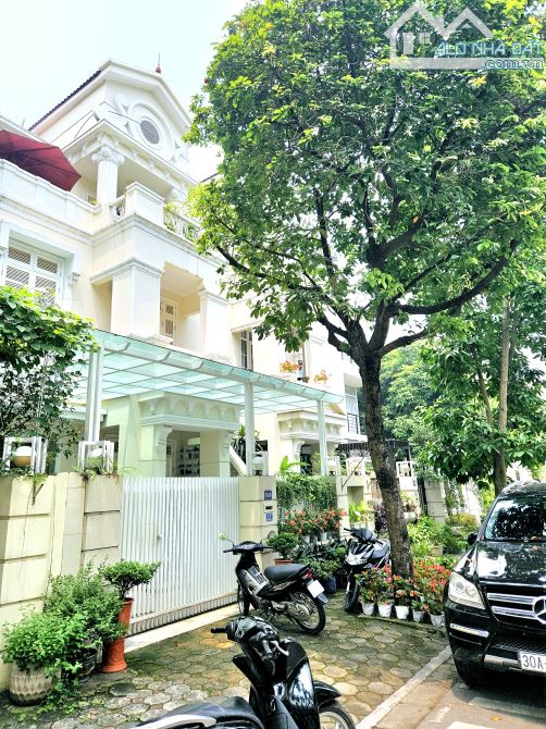Bán biệt thự Lạc Long Quân khu cực Vip 290m² mặt tiền 16m có hầm bán giá 149 tỷ (ctl) - 3