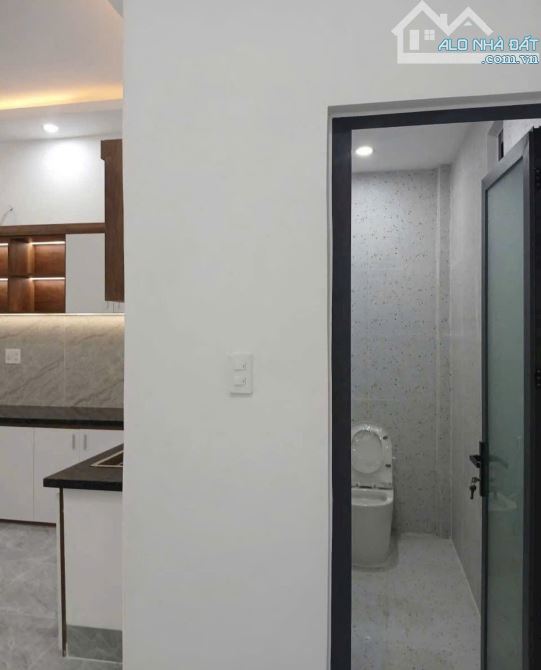 Nhà nhỏ hẻm oto ở Thới Tam Thôn Hóc Môn 5x16 ( 80m2 ) 810 TRIỆU Sổ hồng riêng - 3