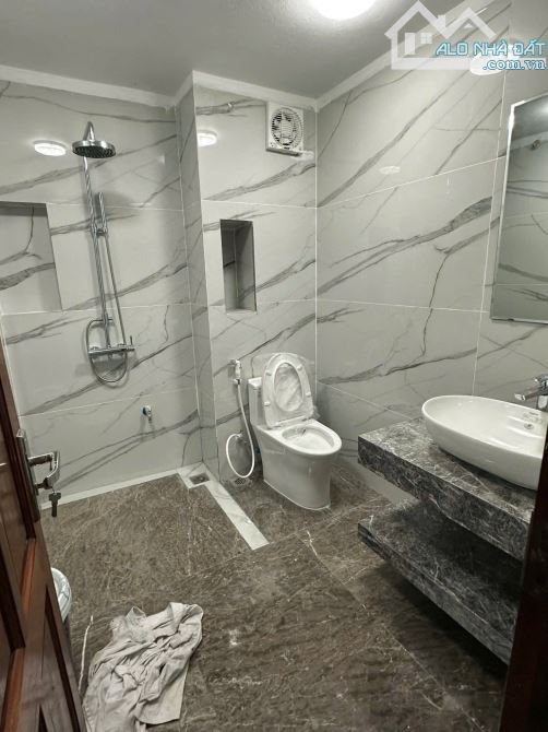 CHO THUÊ NHÀ NGUYÊN CĂN - LÊ TRỌNG TẤN - 65M2 x 4T - 15Tr/ Tháng - 3