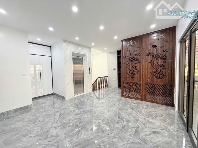 BÁN NHÀ HOÀNG MAI GẦN PHỐ MAI ĐỘNG, NHÀ MỚI MẶT TIỀN RỘNG, 6 TẦNG THANG MÁY GARA Ô TÔ. - 3