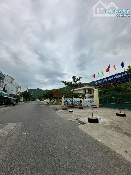 Nhà 2 tầng Ngô Văn Sở Vĩnh Hòa Nha Trang dt 80m2 đường 16m cách biển 800m - 3