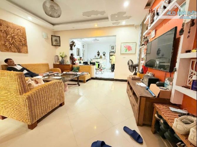 Bán nhà biệt thự phố Võ Thị Sáu, DT 110 m2, MT 8 m, sát hồ - 3