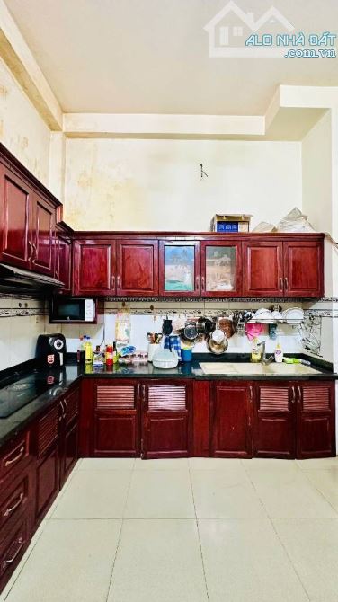 🔥ĐƯỜNG SỐ 9 - BHH - BÌNH TÂN- MẶT TIỀN HẺM 10M-- 56M2 - 3 TẦNG- Giá nhỉnh 5️⃣Ty - 3