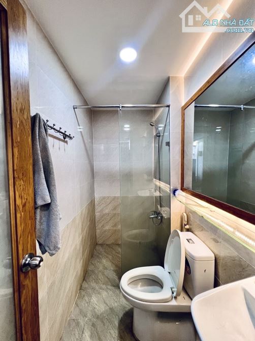 [NGÂN HÀNG SIẾT NỢ] Nhà Lê Quang Định chưa một lần đầu tư - 53m2 - 7tỷ2. - 3