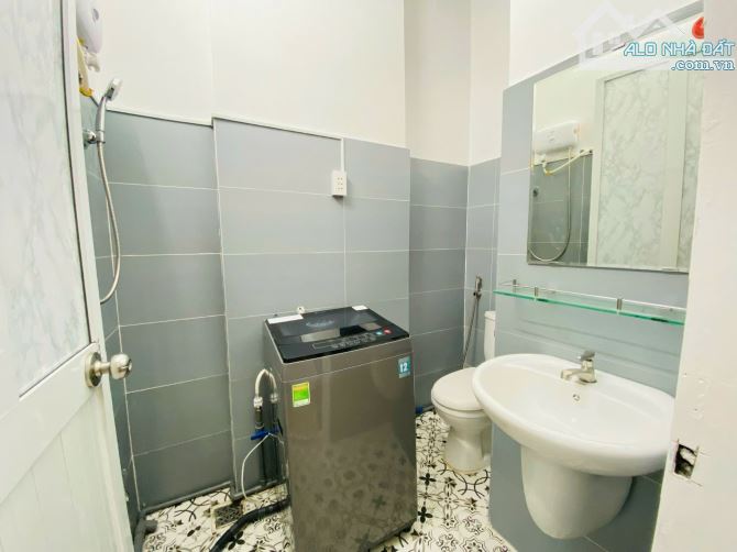 Căn Hộ Cửa Sổ Trời Máy Giặt Riêng Ngay Cầu vượt Nguyễn Tri Phương Quận 10 - 3
