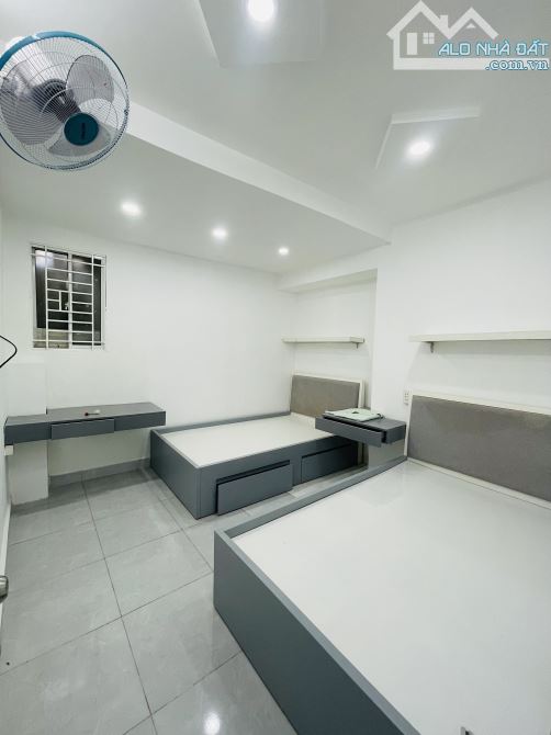 Bán nhà Nguyễn Cư Trinh Quận 1- Gần 30m2- 2PN- Gần hxh sát MT- Shr hoàn công đủ- 3 Tỷ x - 3