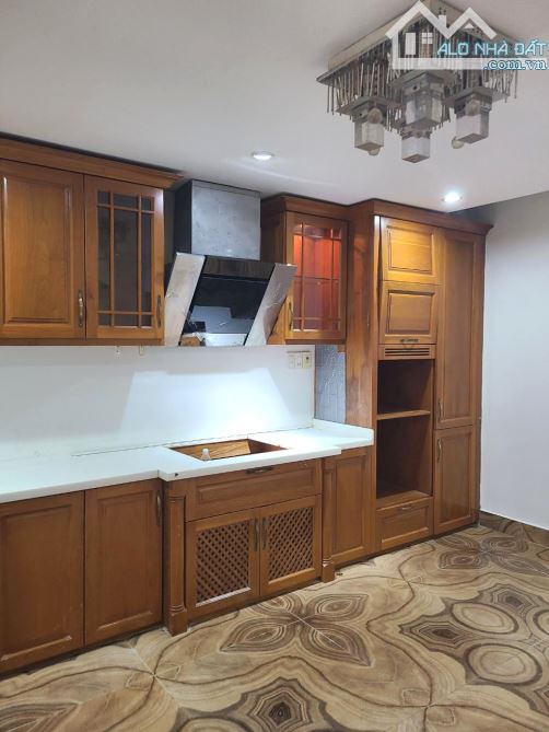 Bán Nhà 5 Tầng 2 mặt hẻm đường ô tô tránh ngay trung tâm Quận Bình Thạnh DT 60m2 - 3