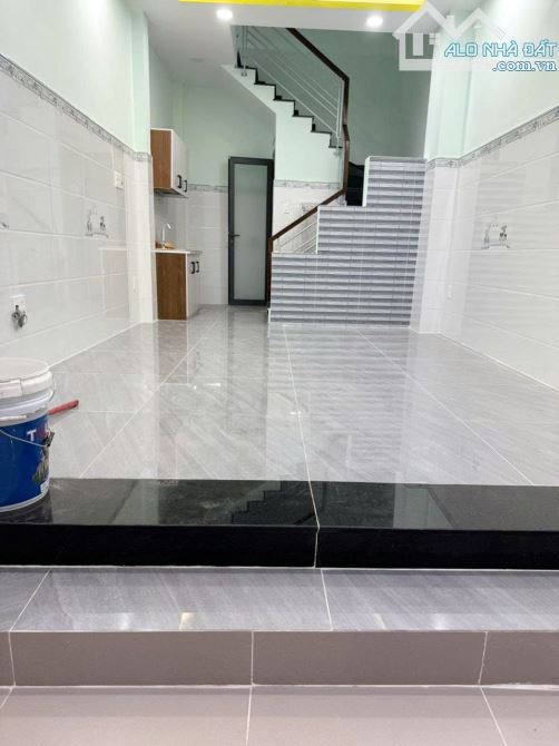 Nhà mới 2lầu/ST cách MT vài căn Tùng Thiện Vương P12Q8 - 3