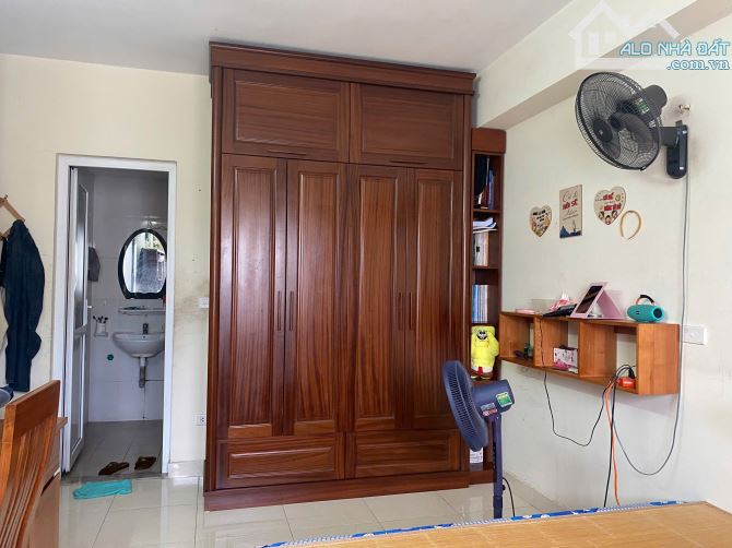 Chính chủ cần bán căn hộ VIP Gia Thụy, 85m2, 2 phòng ngủ, 2WC, chỉ 5,5 tỷ - 3
