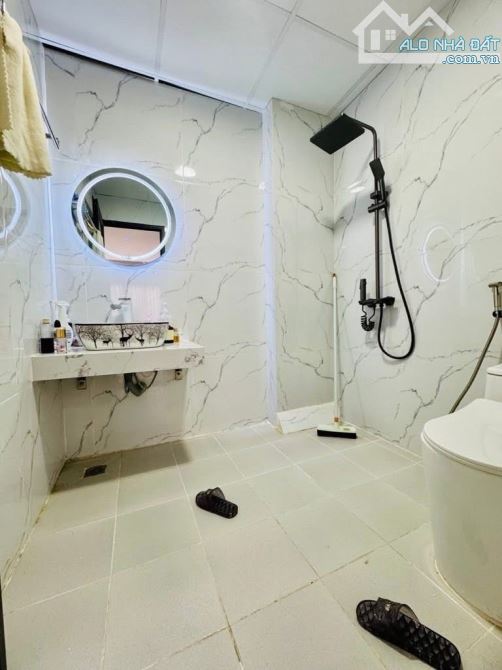 Siêu phẩm nhà đẹp Ngọc Lâm - Ô tô đỗ cổng - 2 mặt thoáng vĩnh viễn - 3