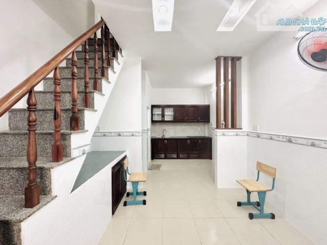GẦN MẶT TIỀN ÂU CƠ - TÂN PHÚ - 22M2 - 2 TẦNG 2PN - GIÁ 3 TỶ - 3