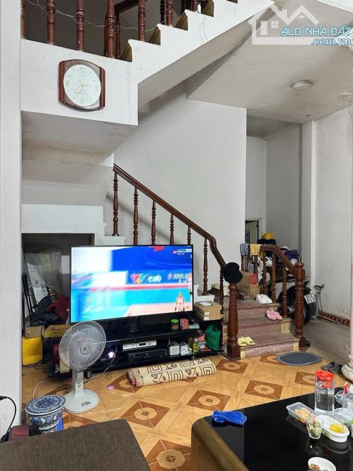 Hộ khẩu Thanh Xuân, DT 60m2, MT rộng 6m, dân xây chắc chắn, cách phố chính vài bước chân - 2