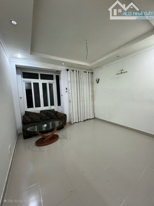 Bán nhà quận 8. Diện tích 4,3m × 19m. 4 tầng 6PN 5WC - 3